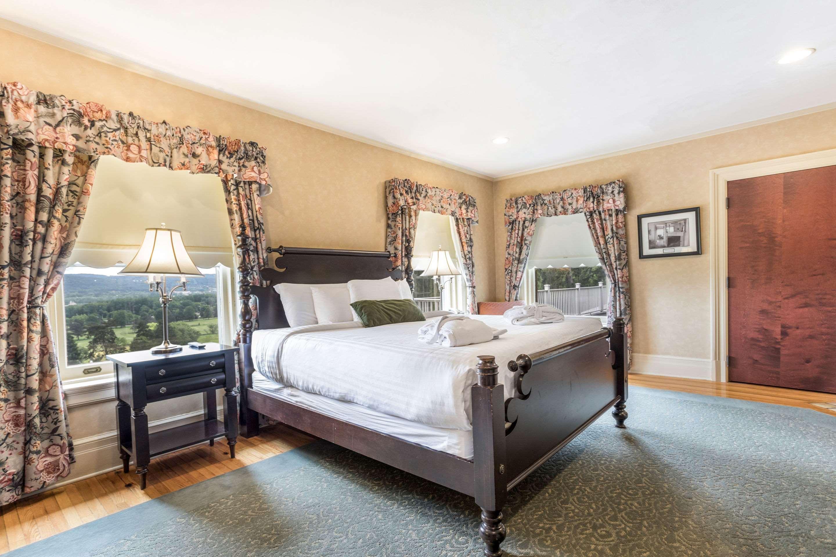 Traditions Hotel & Spa, Ascend Hotel Collection Johnson City Dış mekan fotoğraf