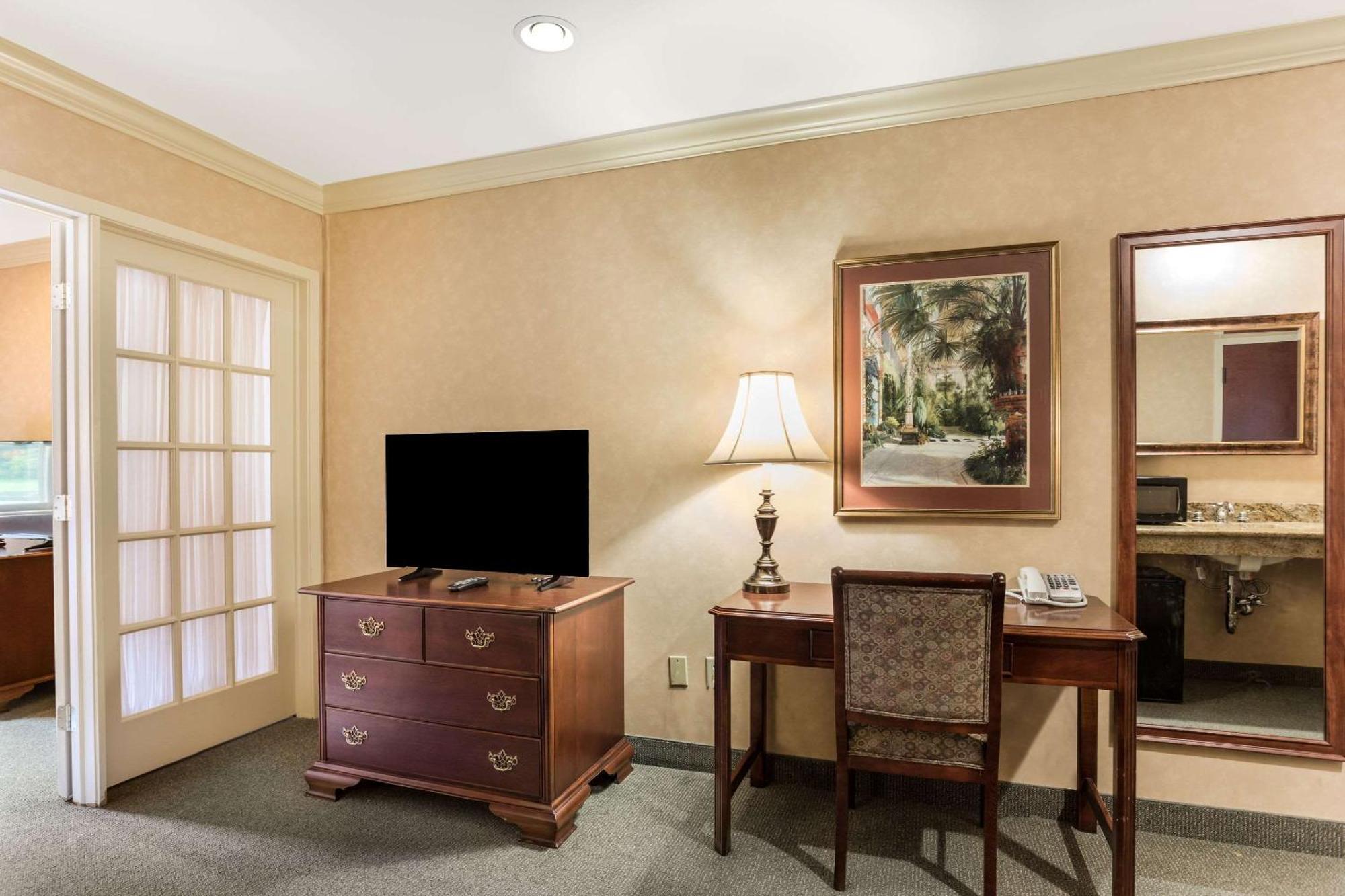Traditions Hotel & Spa, Ascend Hotel Collection Johnson City Dış mekan fotoğraf
