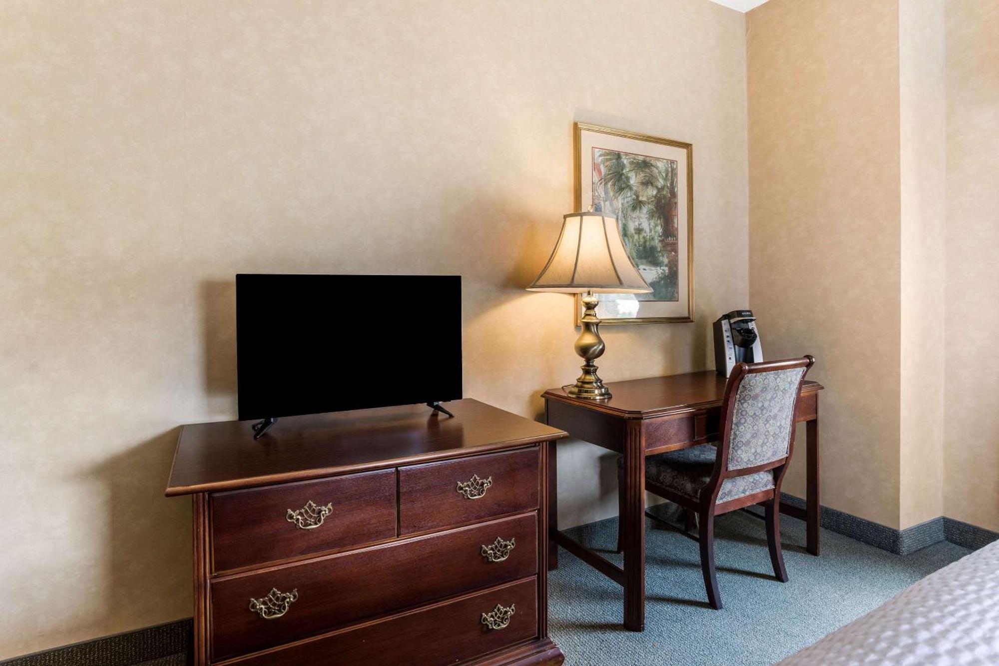 Traditions Hotel & Spa, Ascend Hotel Collection Johnson City Dış mekan fotoğraf